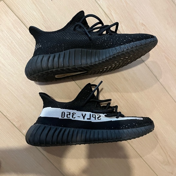 Yeezy 350 v1 Oreo - Picture 3 of 6